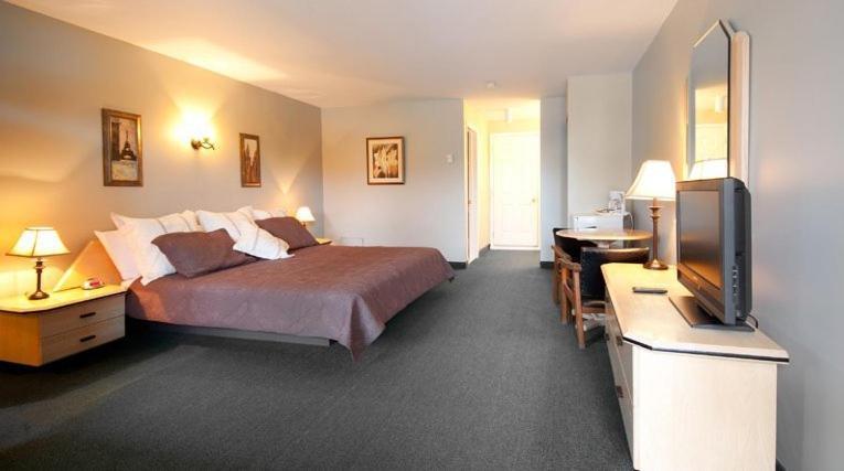 La Cuillere A Pot Hotel Saint-Donat-de-Montcalm Buitenkant foto