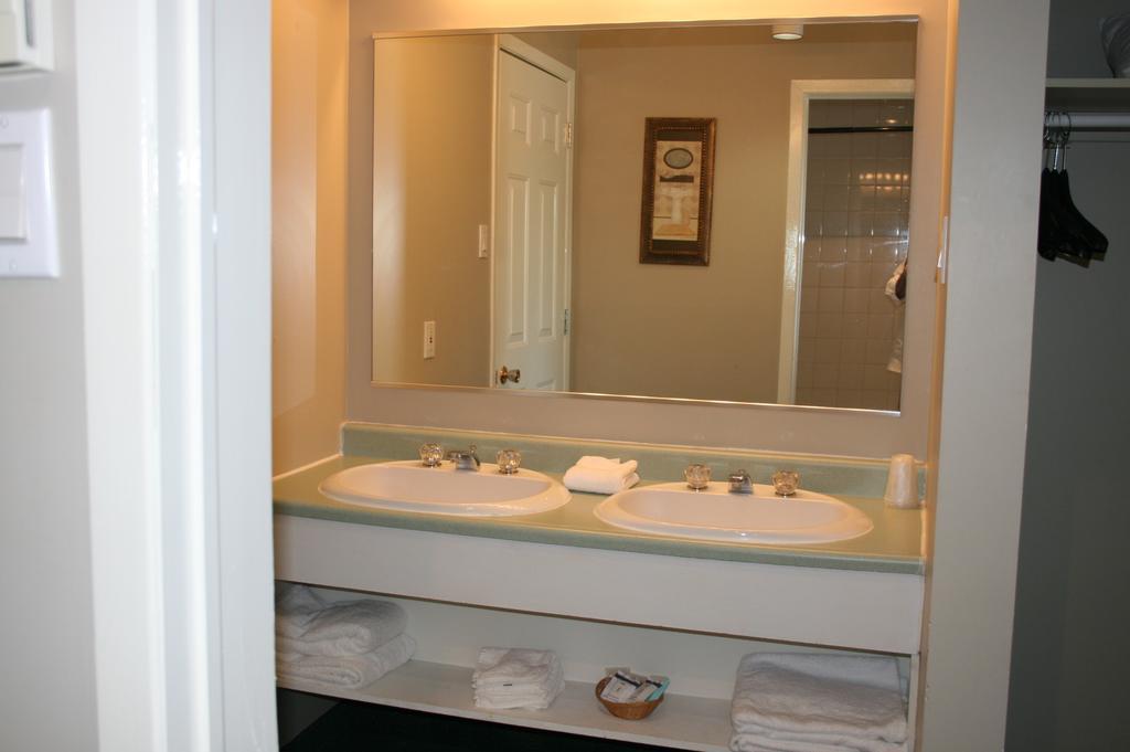 La Cuillere A Pot Hotel Saint-Donat-de-Montcalm Kamer foto
