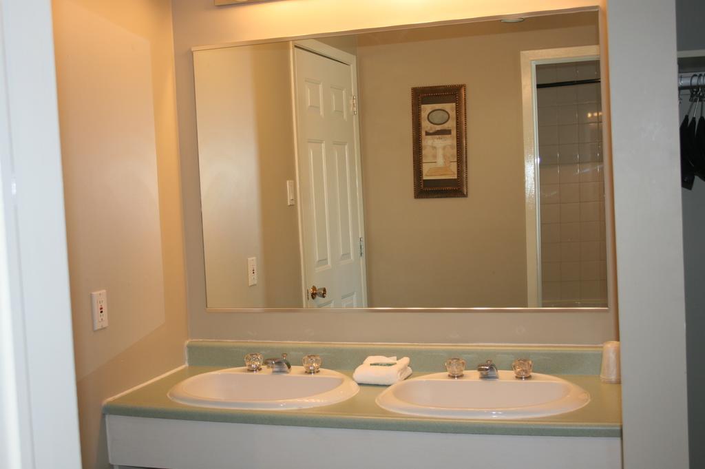 La Cuillere A Pot Hotel Saint-Donat-de-Montcalm Kamer foto